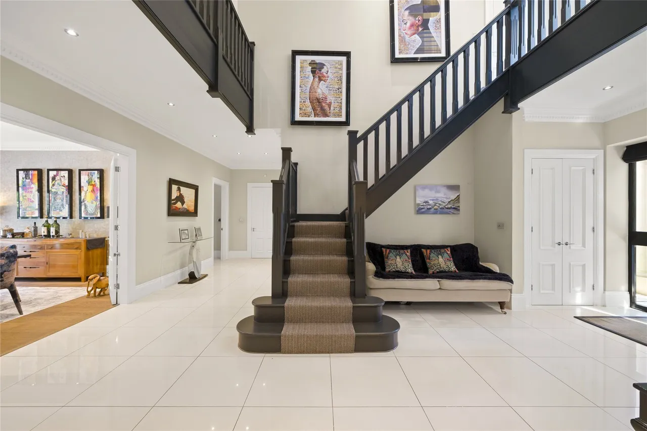 Godolphin Road, Weybridge, Surrey, KT13, photo 2