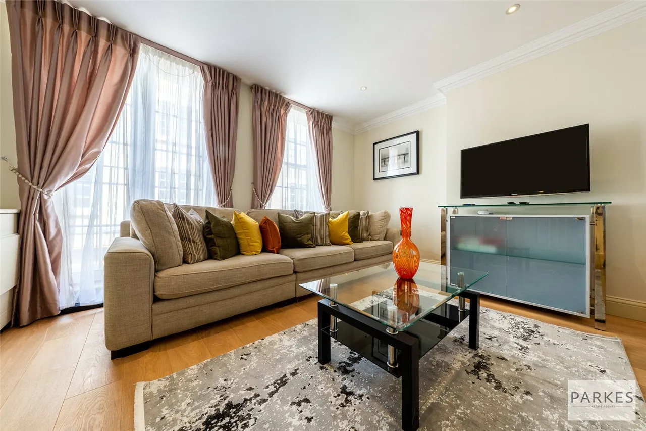 4 bed house for sale — Shepherd Street, Mayfair, London, W1J 7HY