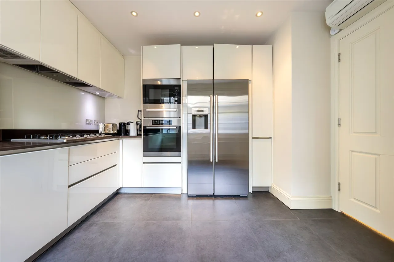 Shepherd Street, Mayfair, London, W1J 7HY, photo 3