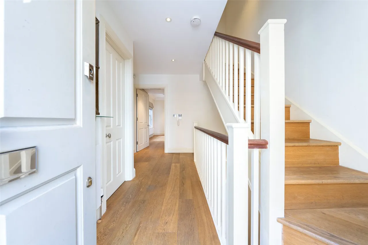 Shepherd Street, Mayfair, London, W1J 7HY, photo 2