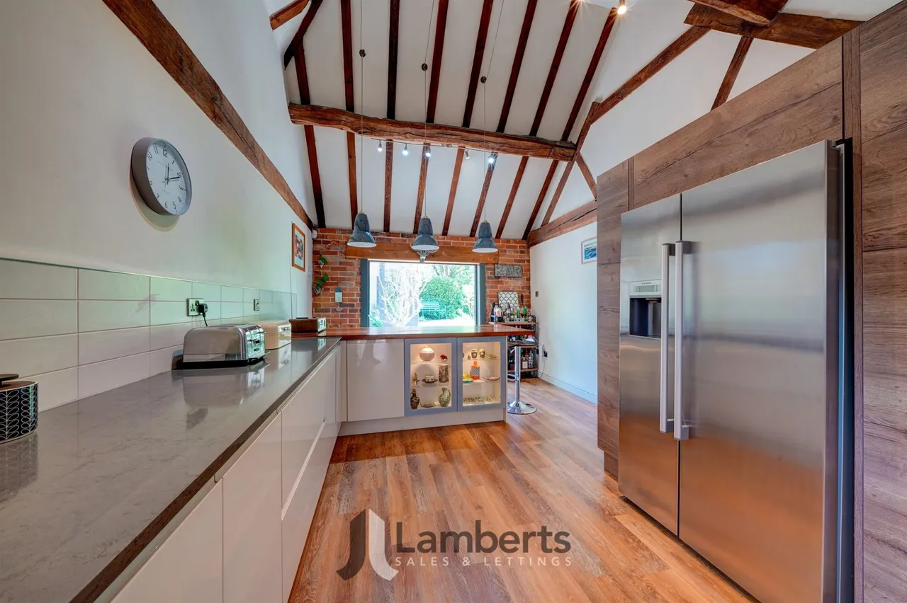 7 Lower House Stables Longhope Close, Redditch, photo 16