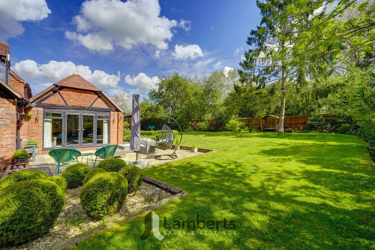 7 Lower House Stables Longhope Close, Redditch, photo 42