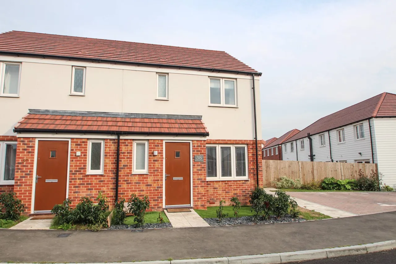 3 bed house for sale — Abbey Mead Close, Dartford, Kent