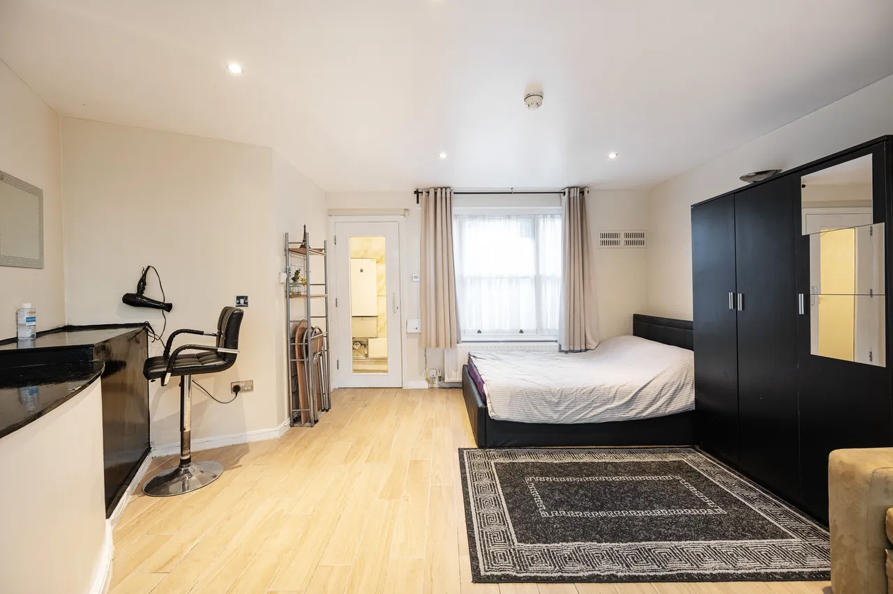 Flat C, 25 Swinton Street, London, photo 7