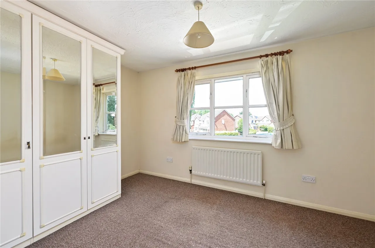 Lincoln Close, Ash Vale, Guildford, Surrey, GU12 5SU, photo 9