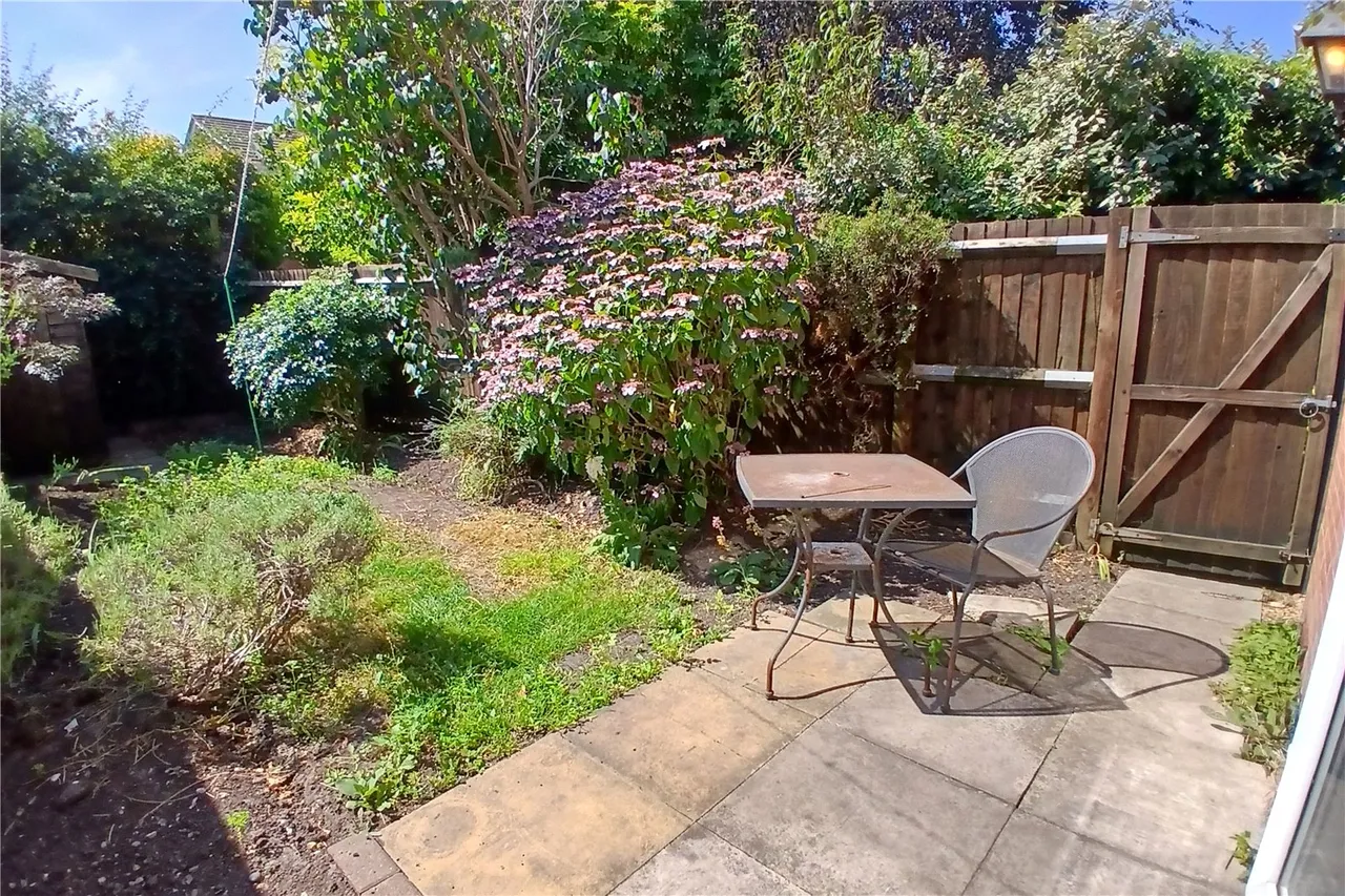 Lincoln Close, Ash Vale, Guildford, Surrey, GU12 5SU, photo 6