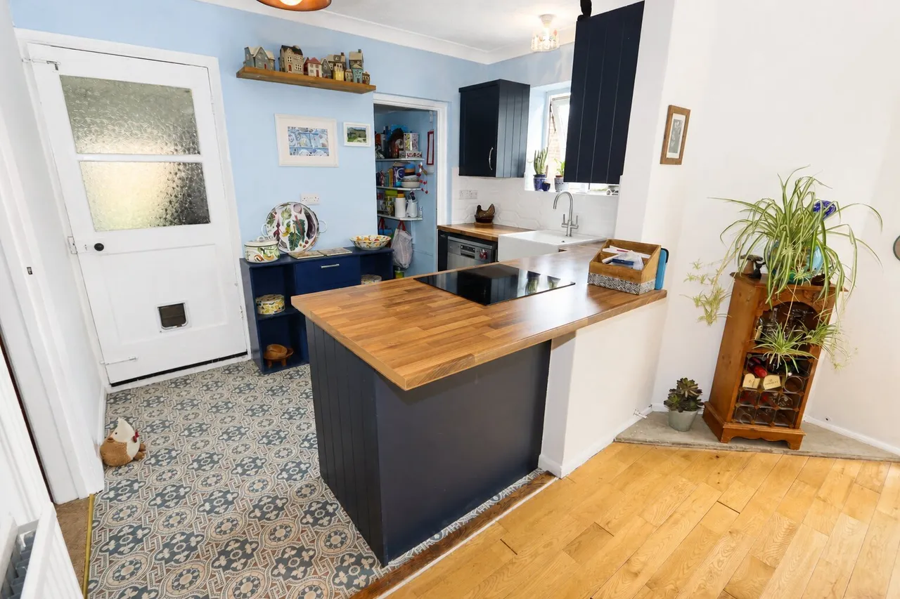 John Street, Thrapston, NN14, photo 12