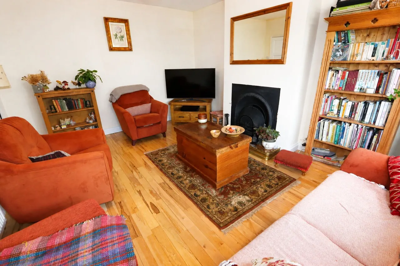 John Street, Thrapston, NN14, photo 6