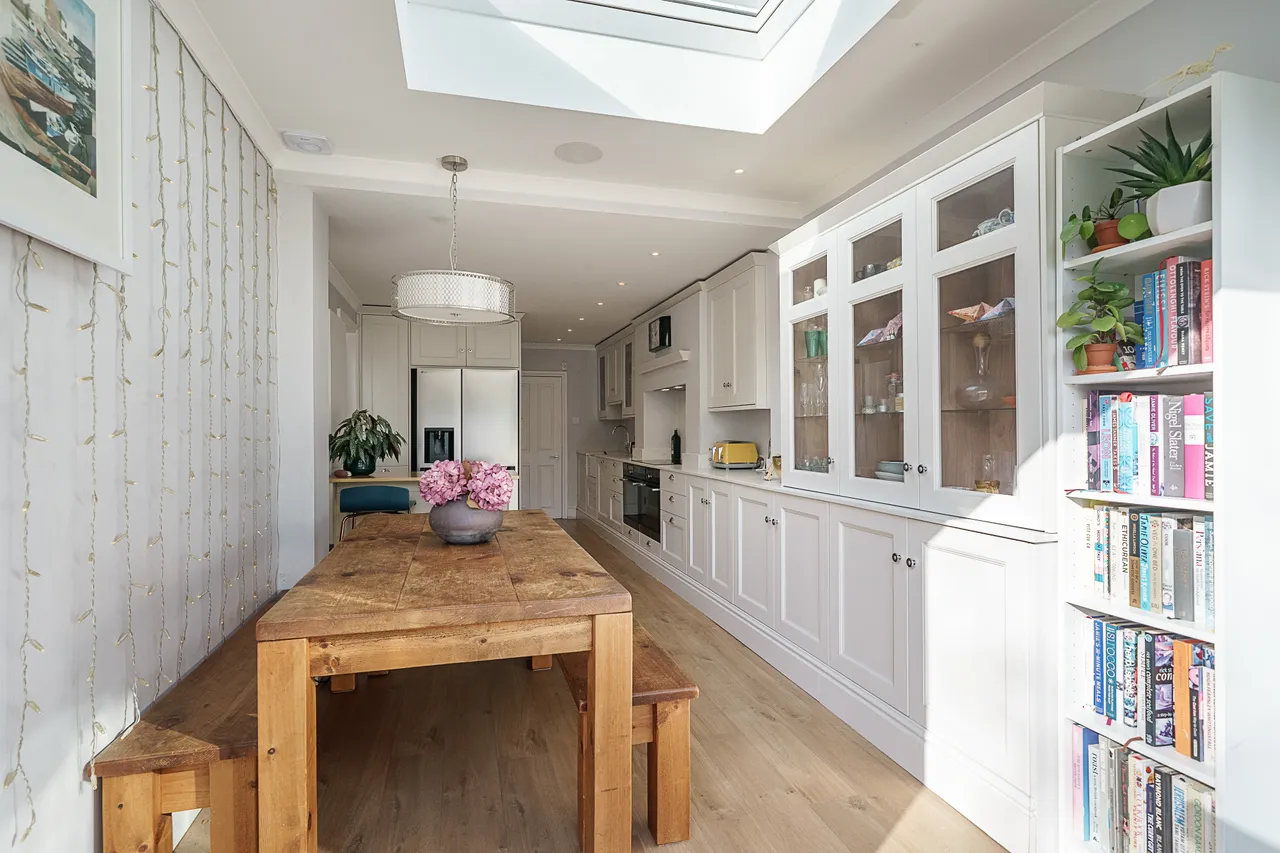 York Road, Brentford, TW8, photo 5