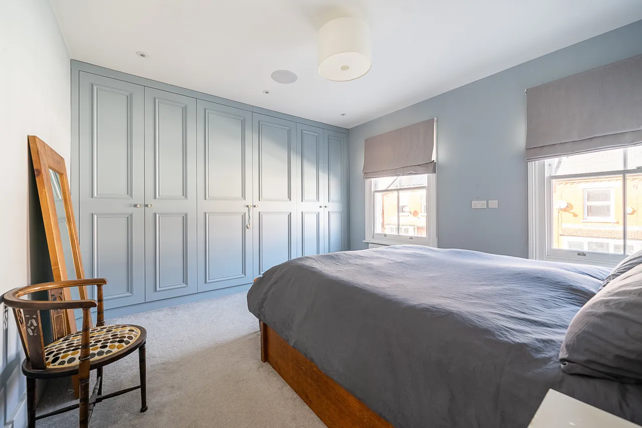 York Road, Brentford, TW8, photo 10
