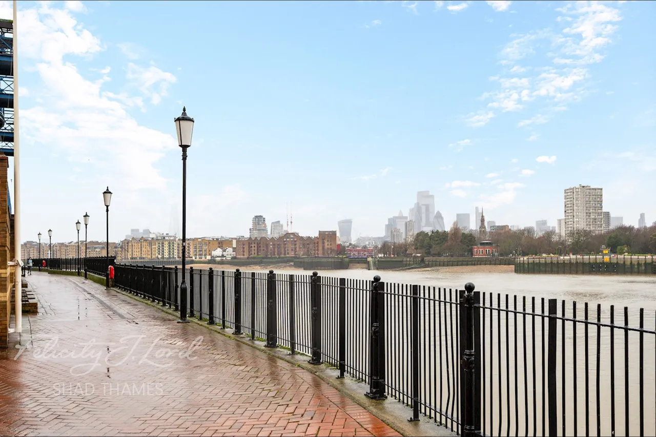 Rotherhithe Street, SE16, photo 19