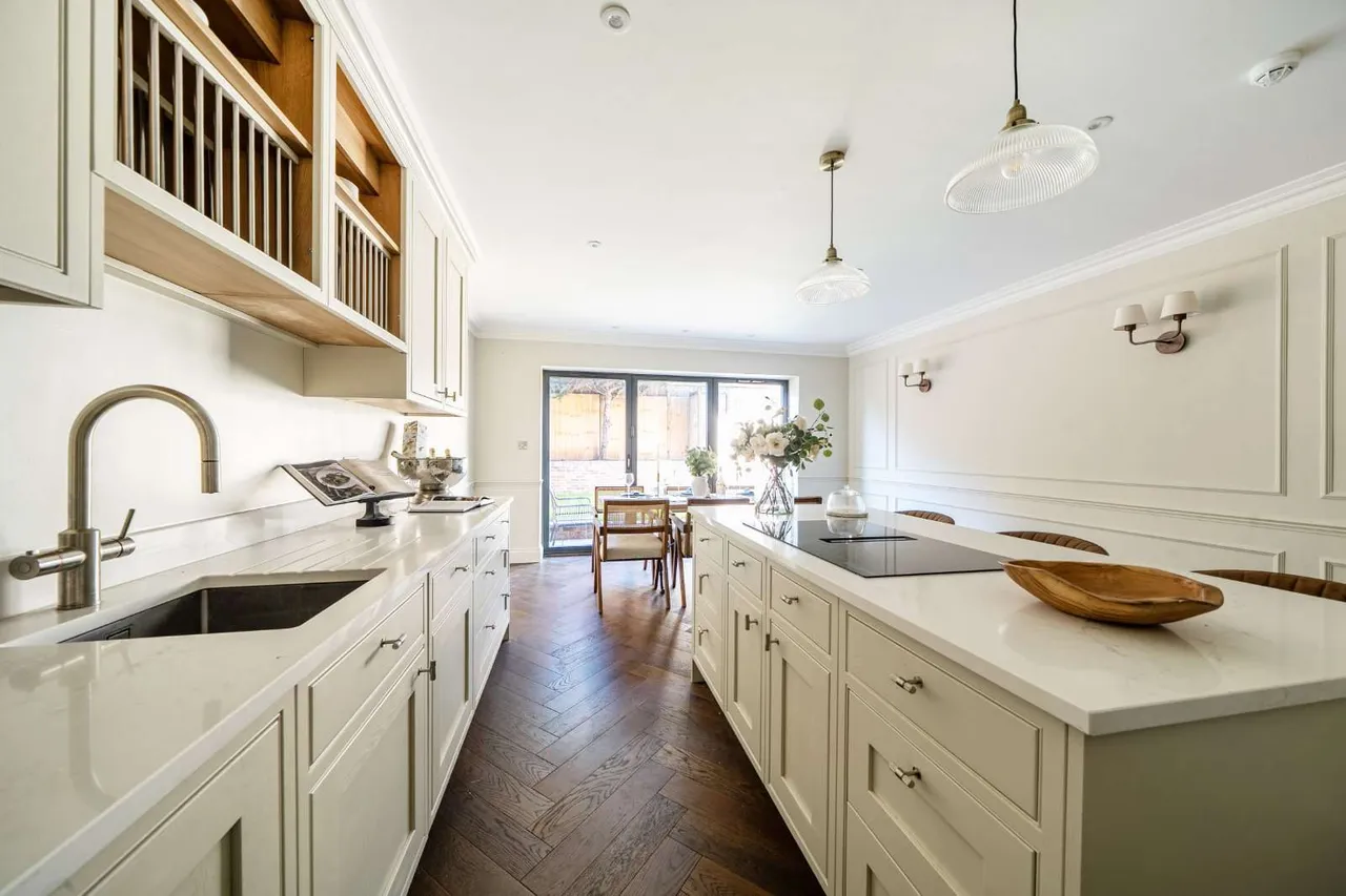 Platts Lane, London, NW3, photo 8