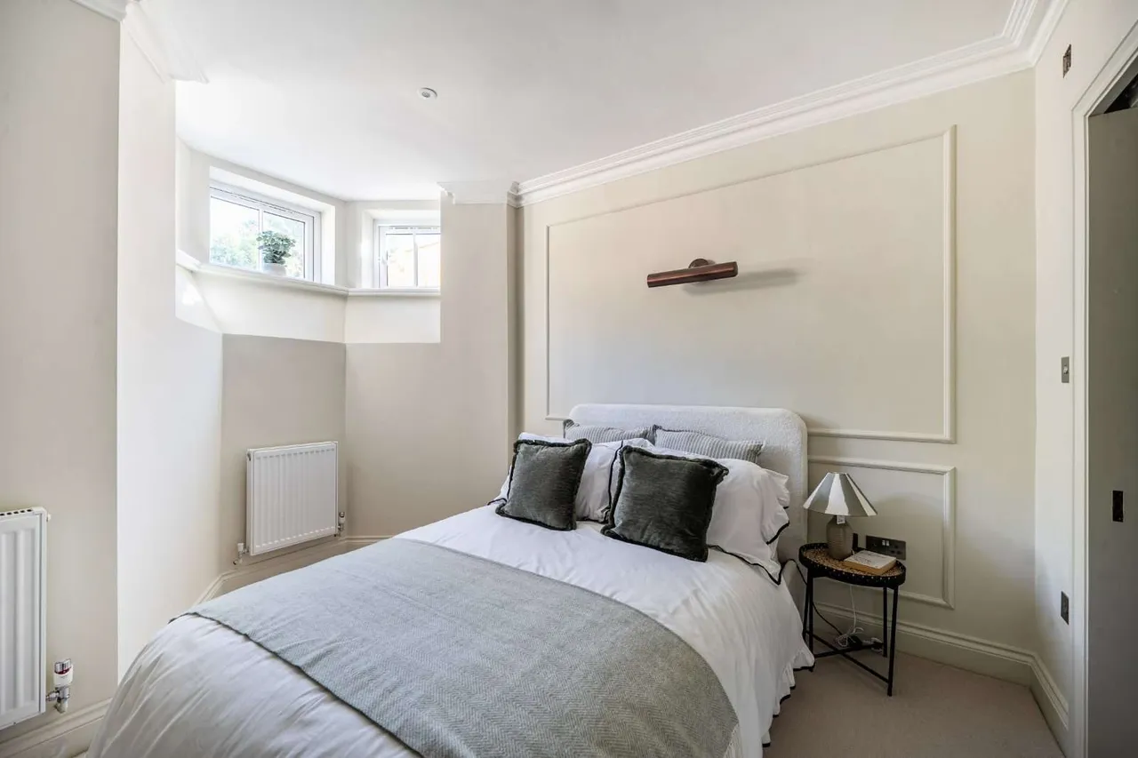 Platts Lane, London, NW3, photo 21
