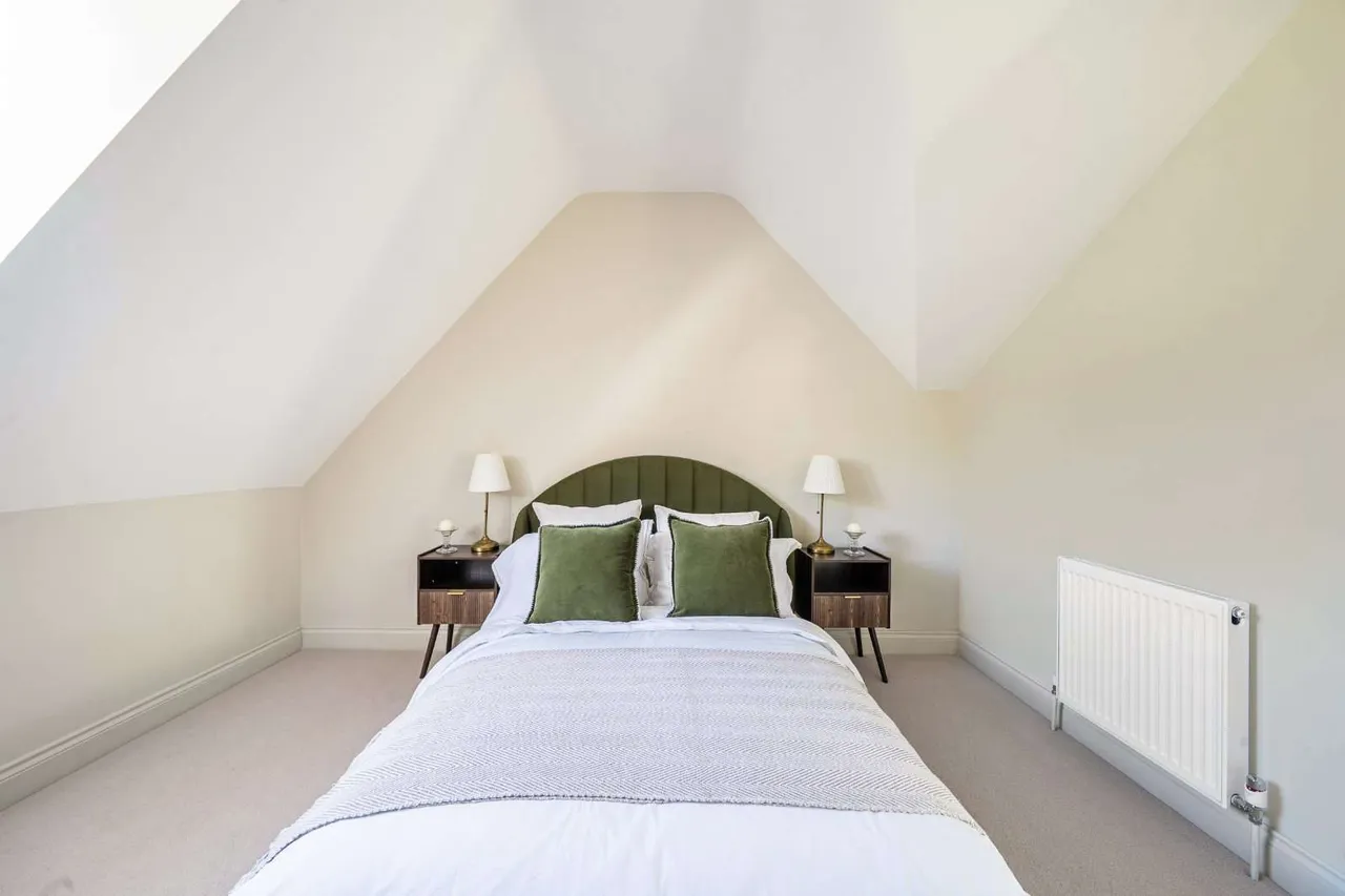 Platts Lane, London, NW3, photo 16