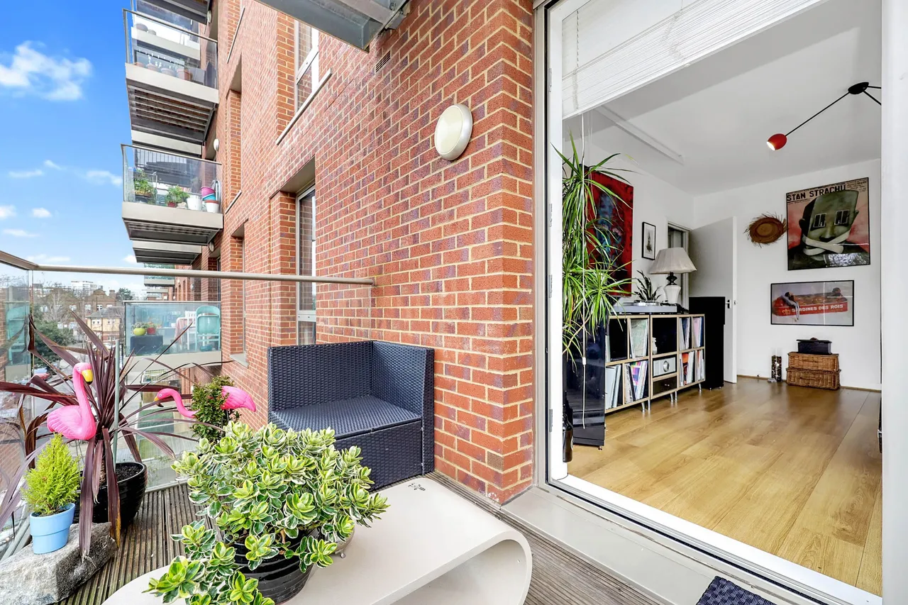 Flat 11, Mulberry Apartments, Coster Avenue, photo 6