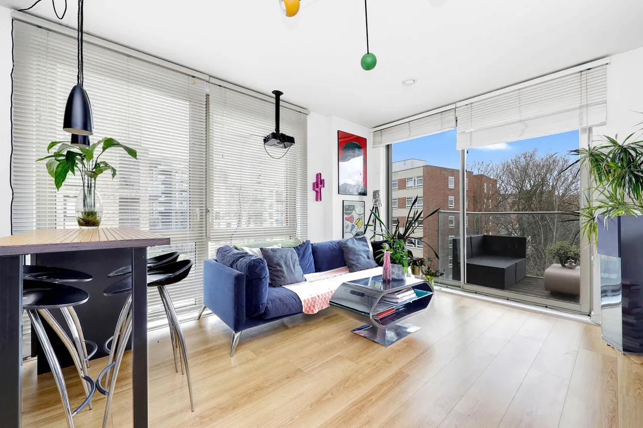 Flat 11, Mulberry Apartments, Coster Avenue, photo 10