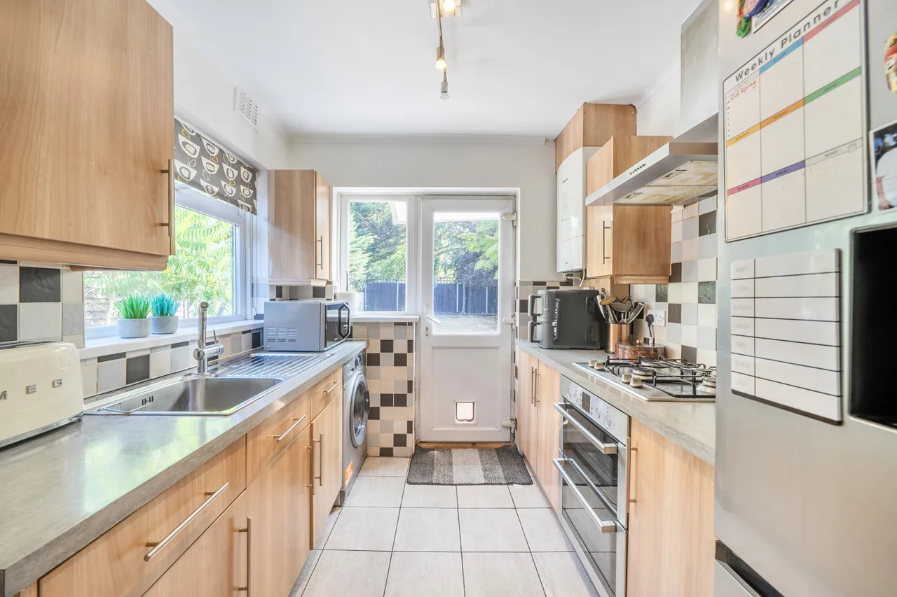 Old Ruislip Road, Northolt, UB5, photo 16
