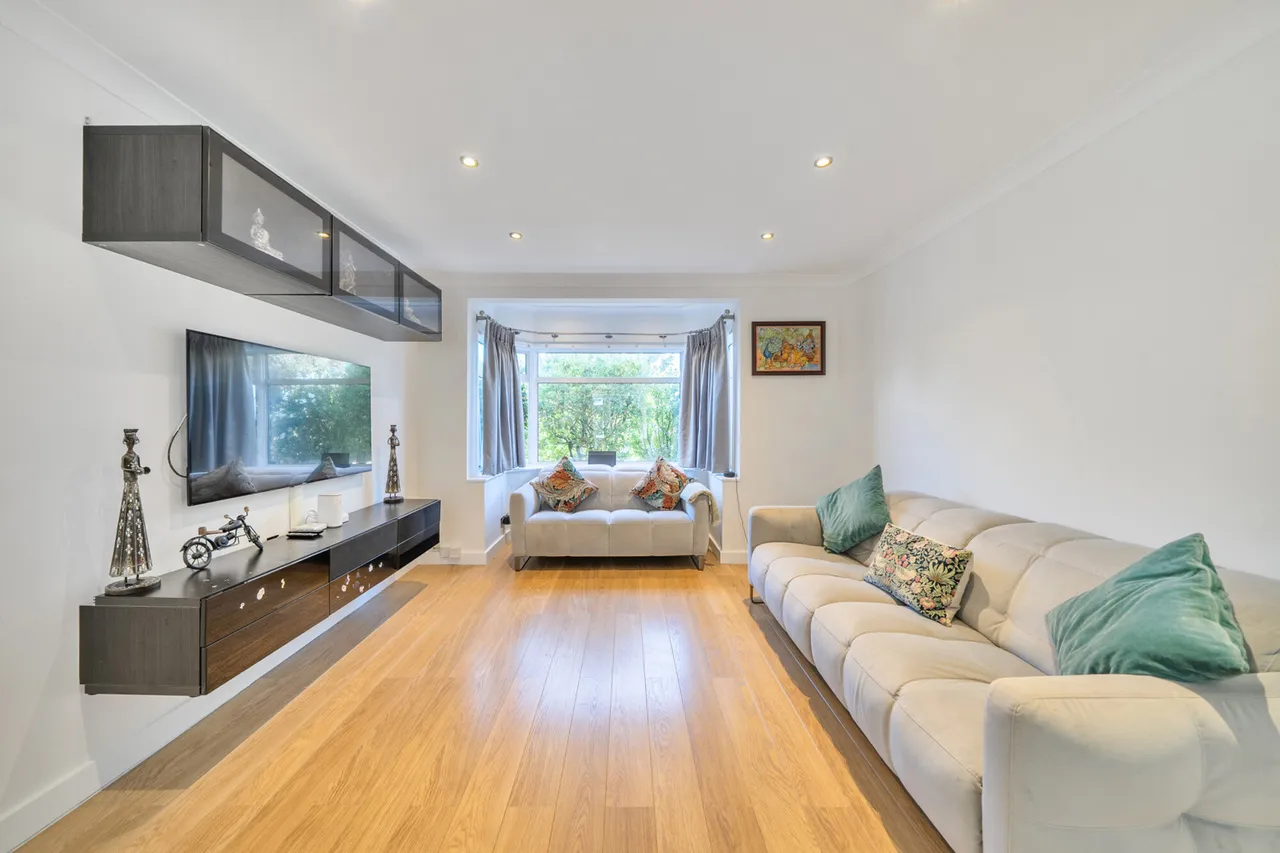 Old Ruislip Road, Northolt, UB5, photo 18