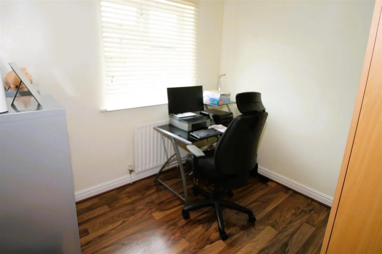 Cloister Drive, Halesowen, photo 16