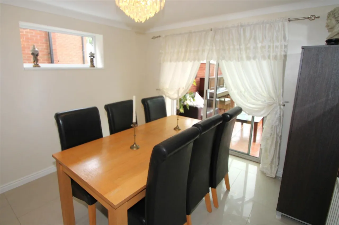 Cloister Drive, Halesowen, photo 8