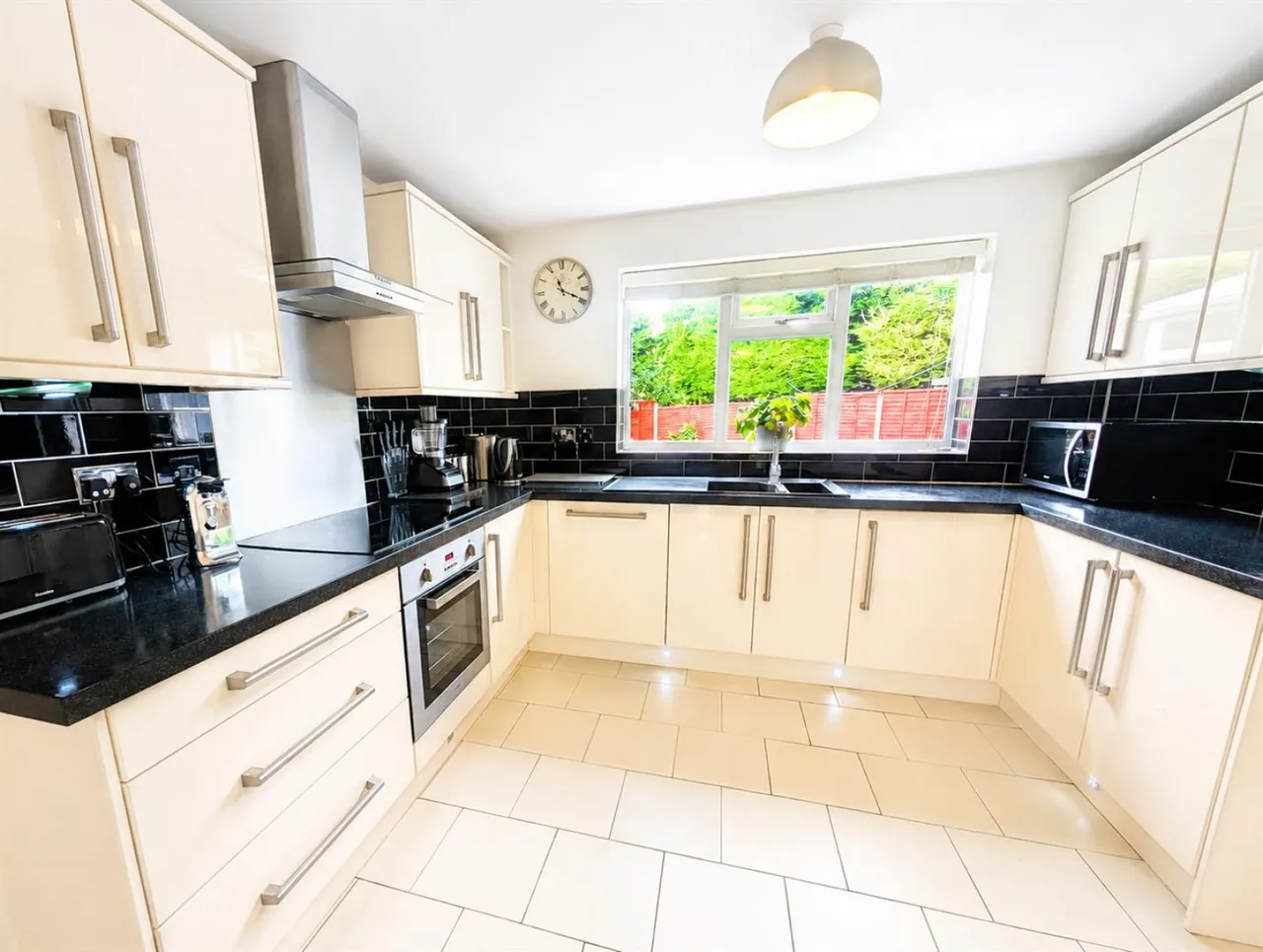 Cloister Drive, Halesowen, photo 3