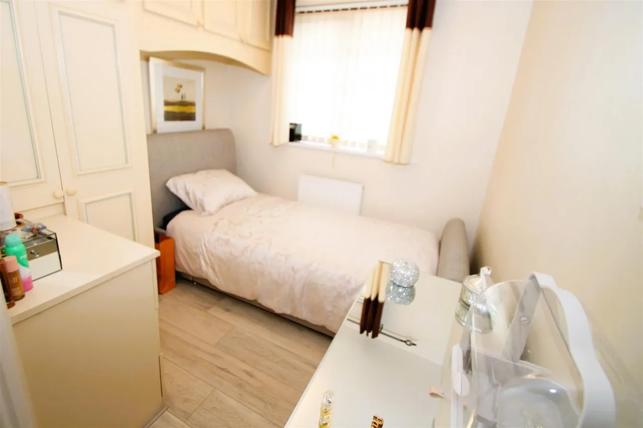 Cloister Drive, Halesowen, photo 17