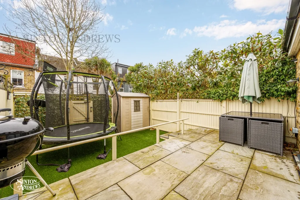 Drayton Gardens, Ealing, photo 16