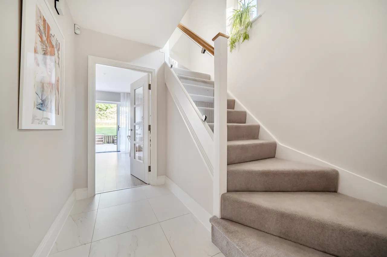 Fenton Close, Potters Bar, EN6, photo 5