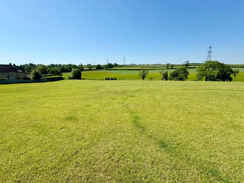 St. Medard's Close, Little Bytham, photo 6