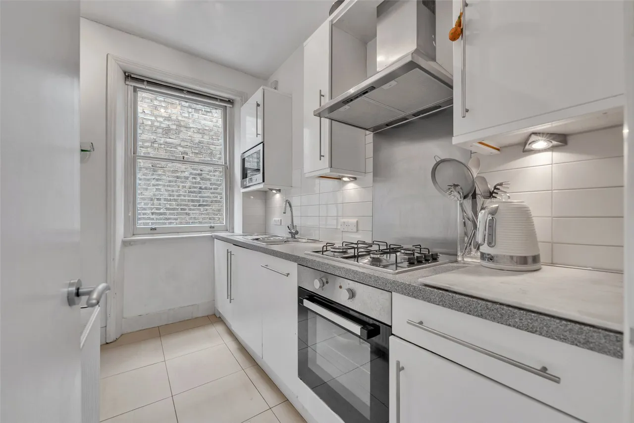 Finborough Road, London, SW10, photo 2