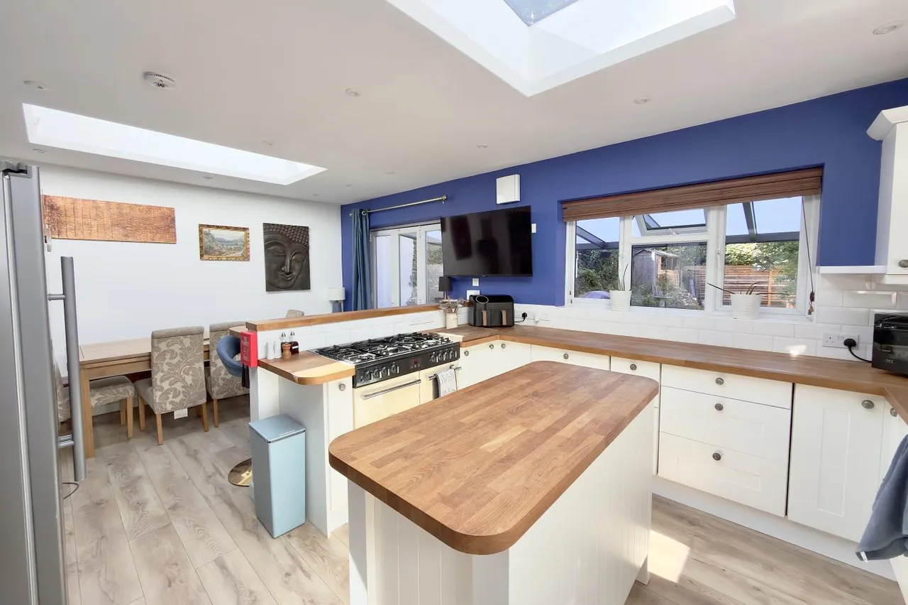 Surrey Road, BH2, photo 2