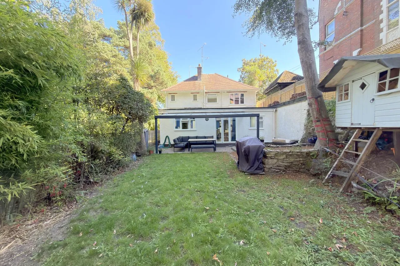 Surrey Road, BH2, photo 15