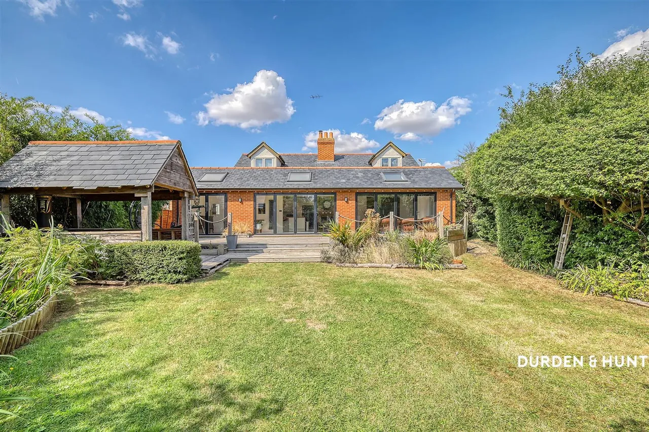Hamlet Hill, Roydon, CM19, photo 37
