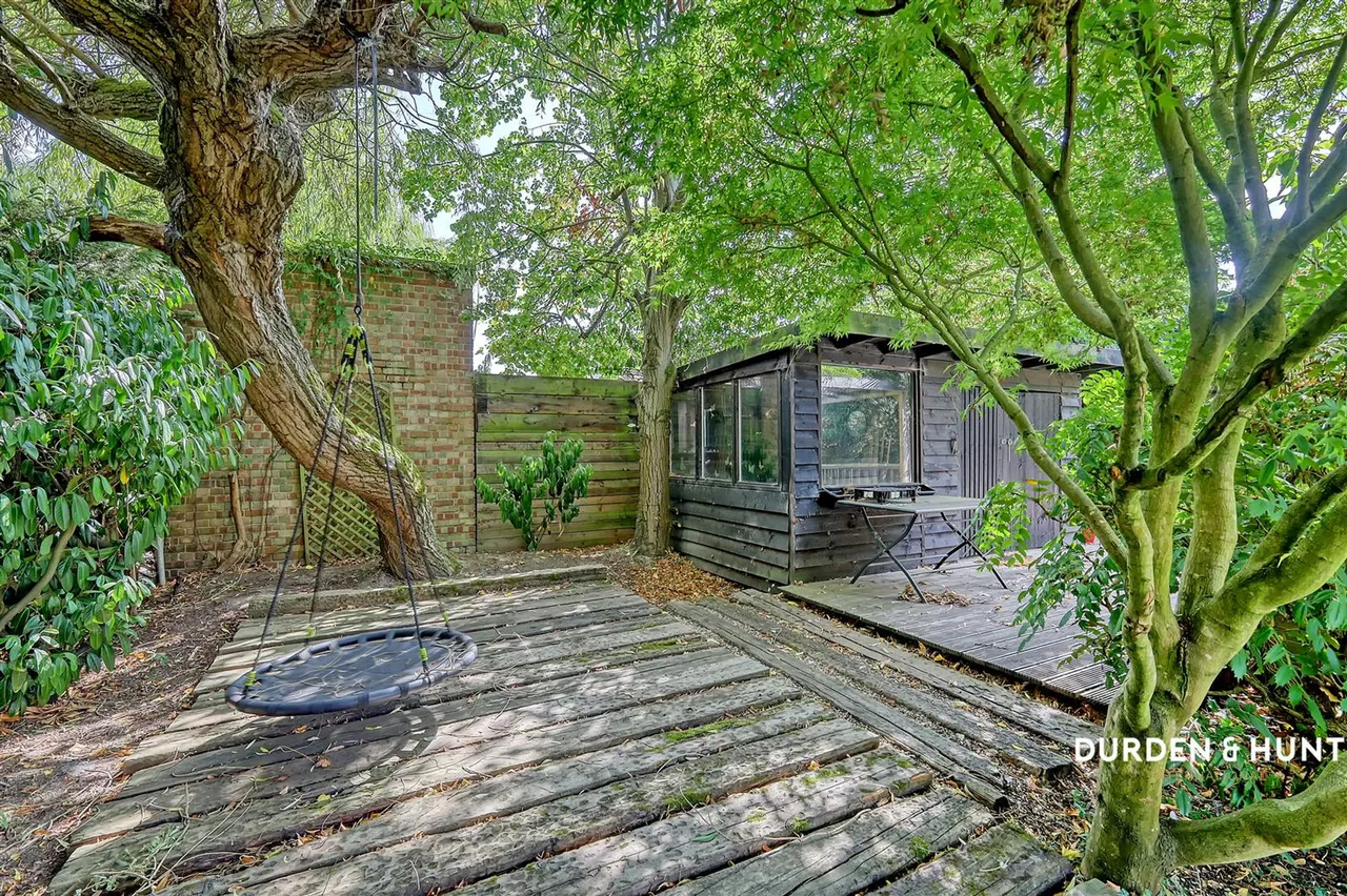 Hamlet Hill, Roydon, CM19, photo 35