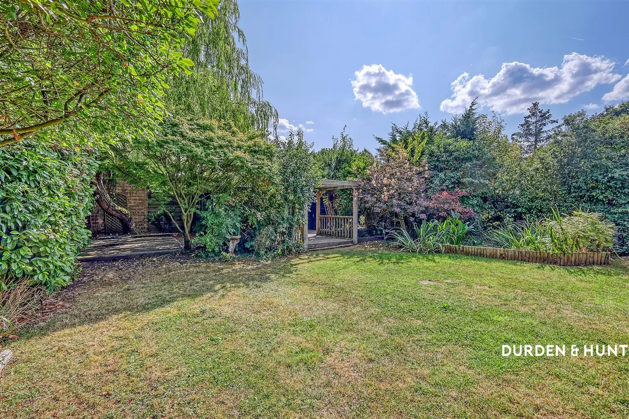 Hamlet Hill, Roydon, CM19, photo 32