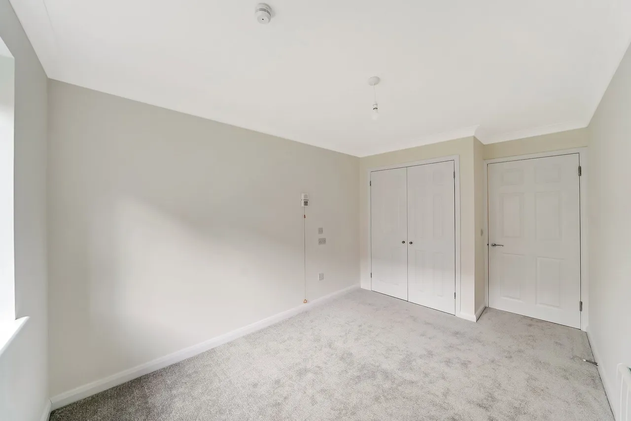 Winningales Court, Vienna Close, Clayhall, Essex IG5, photo 7