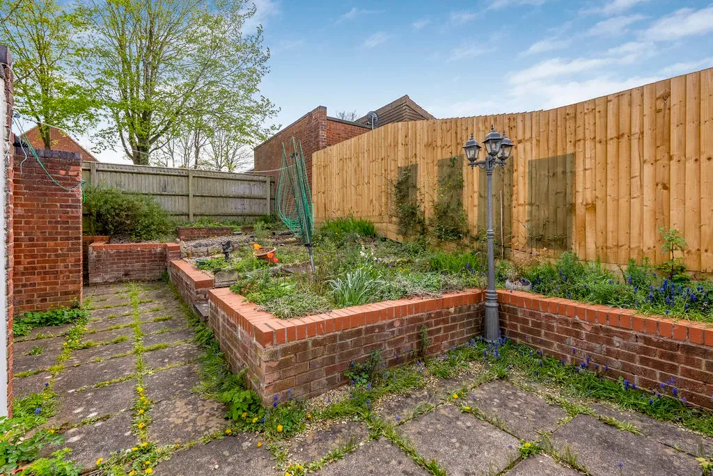 Arncliffe Drive, Heelands, Milton Keynes, Buckinghamshire, MK13 7LH, photo 10