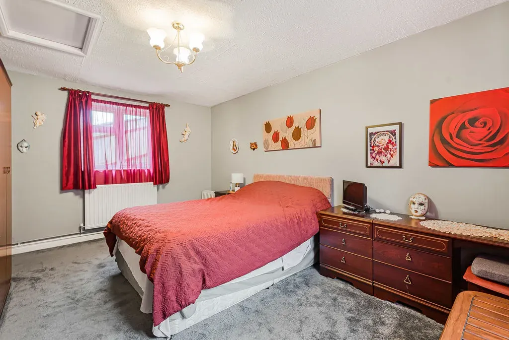 Arncliffe Drive, Heelands, Milton Keynes, Buckinghamshire, MK13 7LH, photo 5