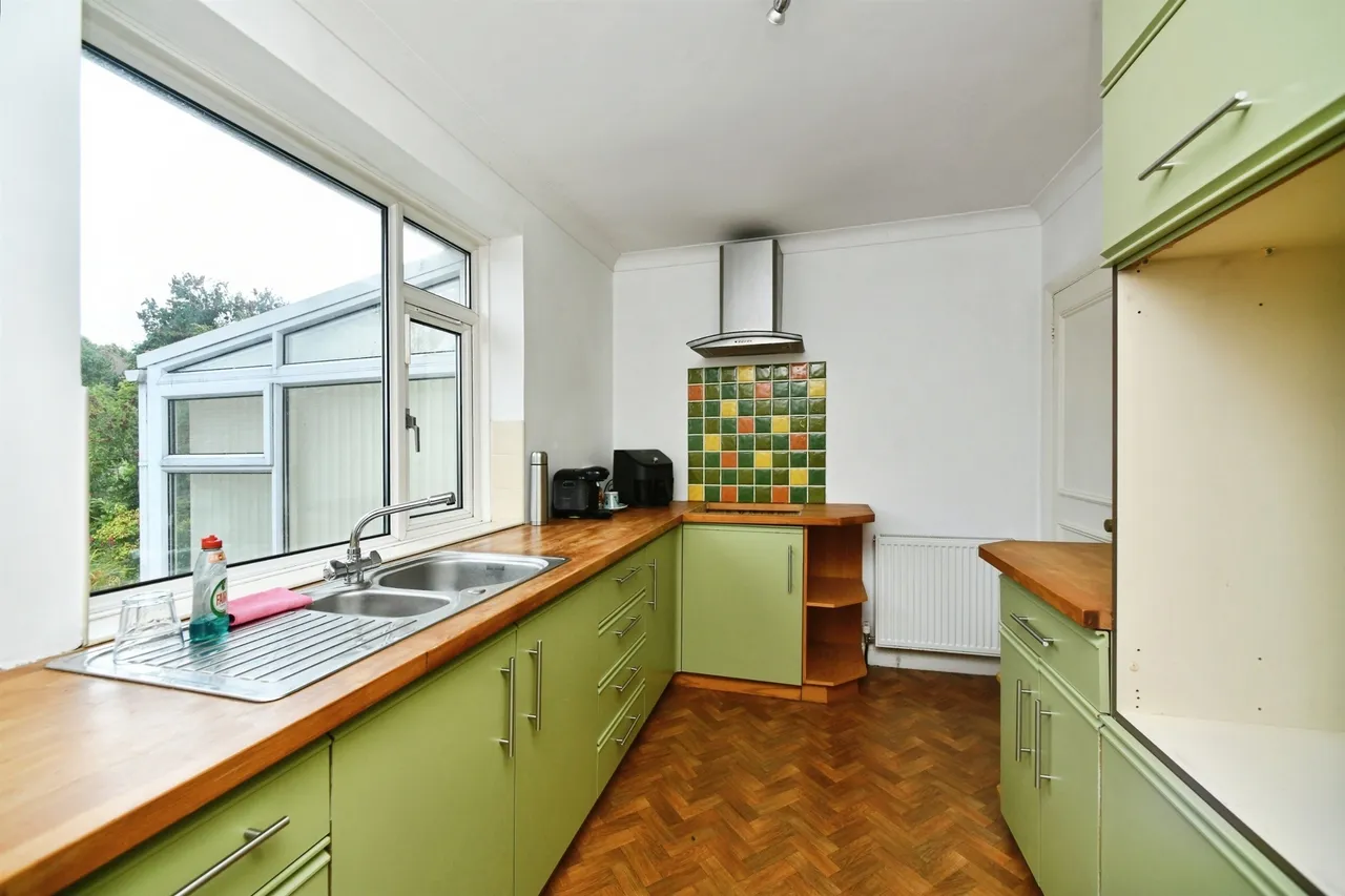 Larkfield Way, Brighton, photo 4