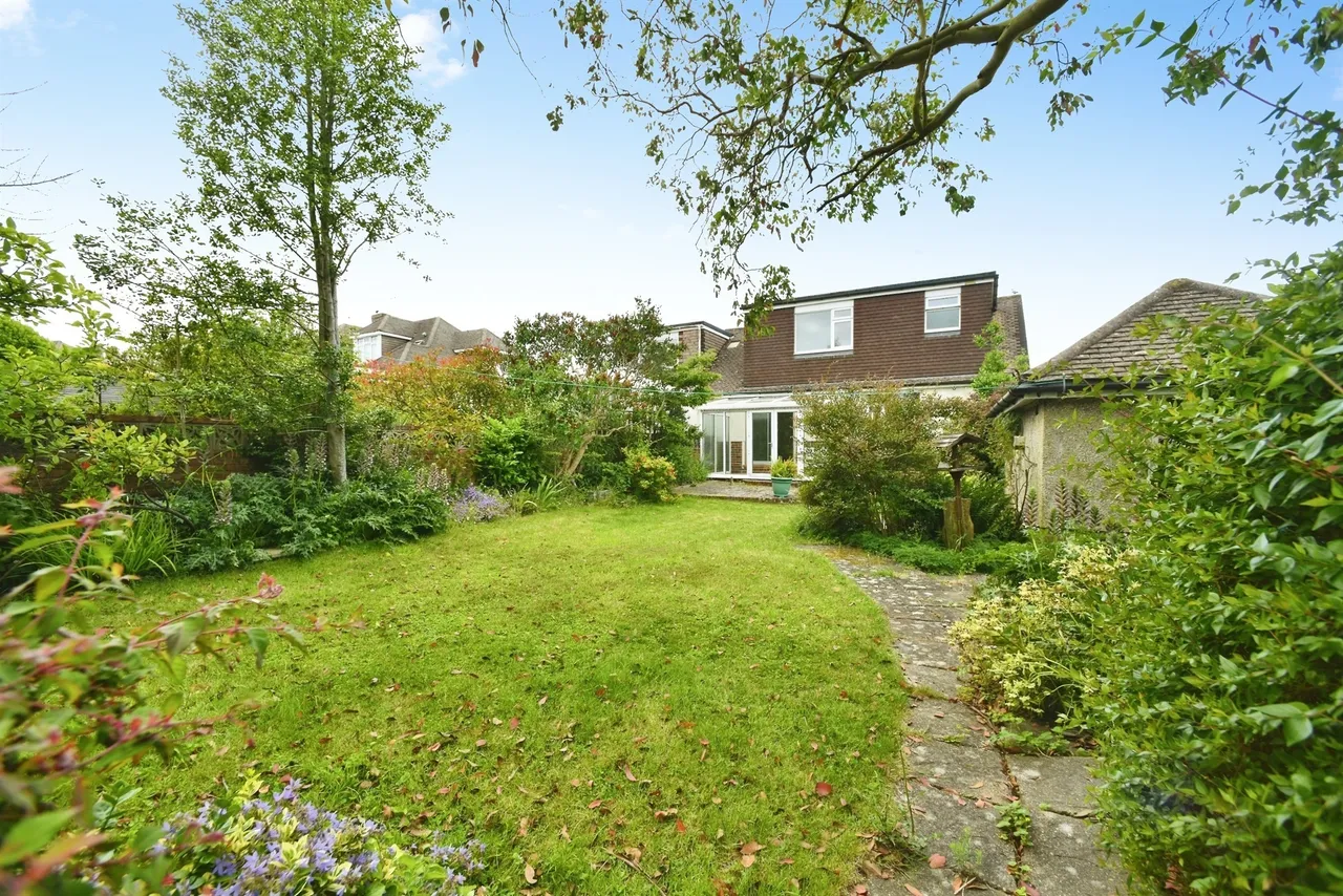 Larkfield Way, Brighton, photo 2
