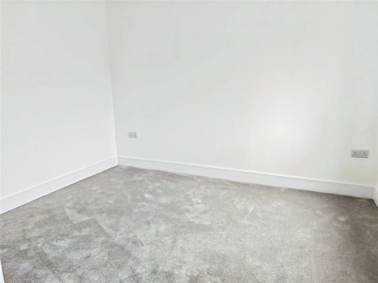 Llys Royal Oak, Rhydyfro, SA8, photo 11