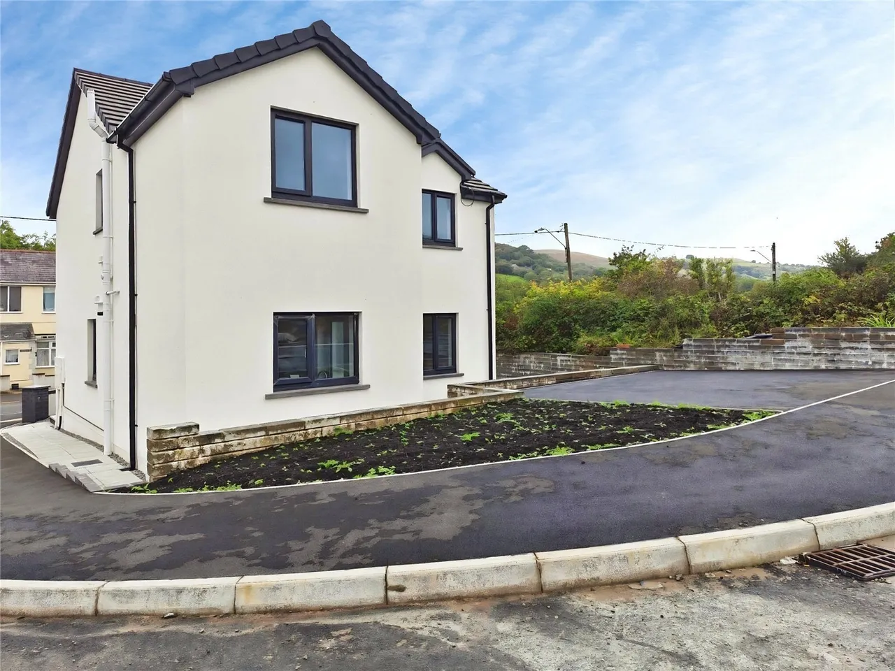 Llys Royal Oak, Rhydyfro, SA8, photo 26