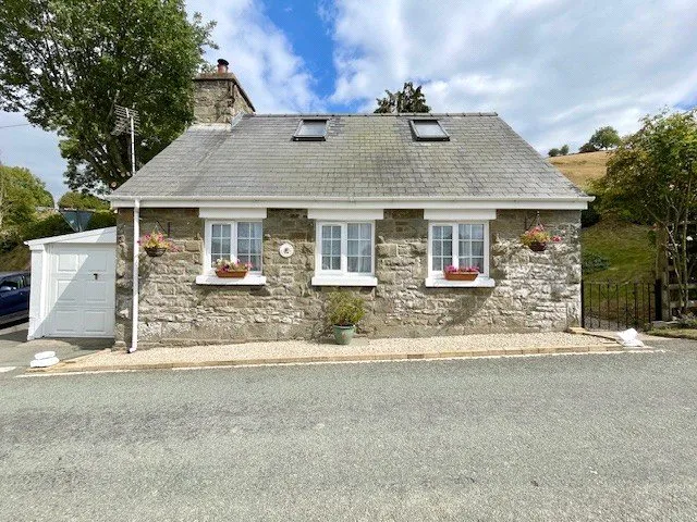 2 bed house for sale — Kerry, Newtown, Powys, SY16 4PJ