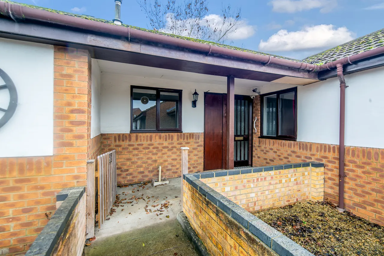 2 bed house for sale, Dove Green, Bicester