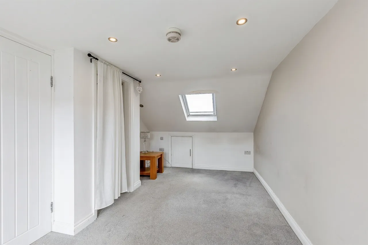 Bishport Avenue, Bristol, photo 9
