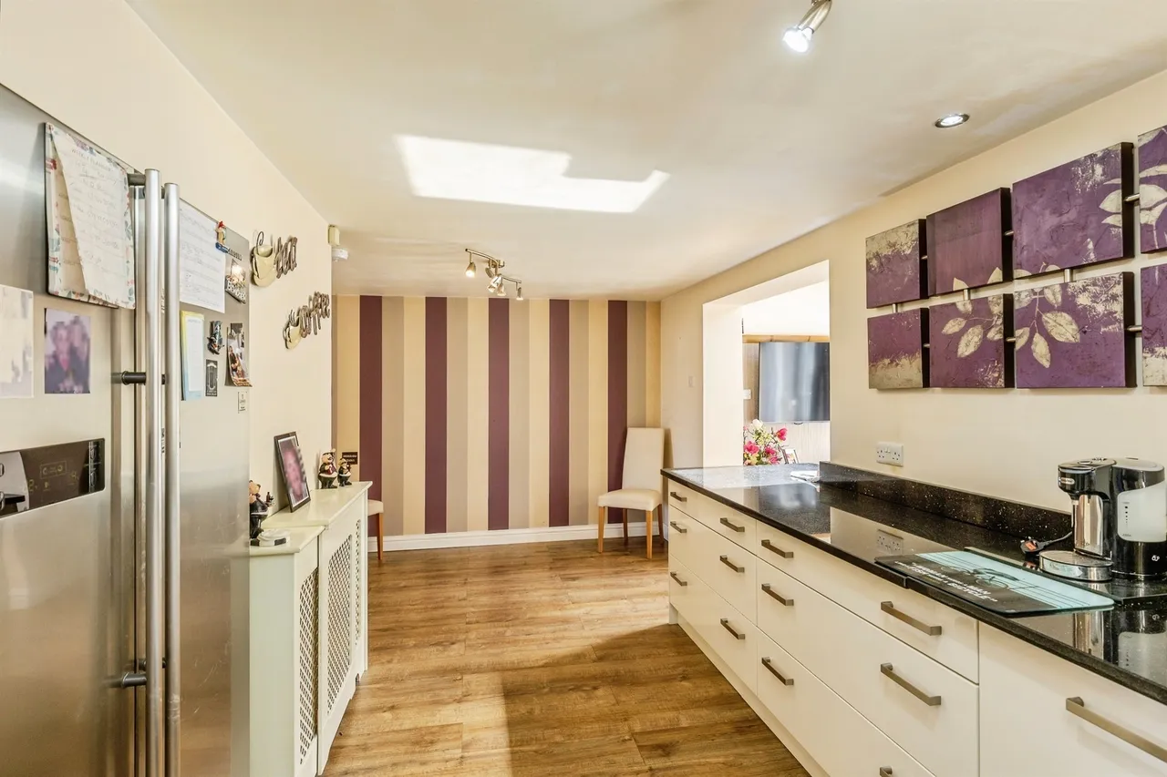 Bishport Avenue, Bristol, photo 10