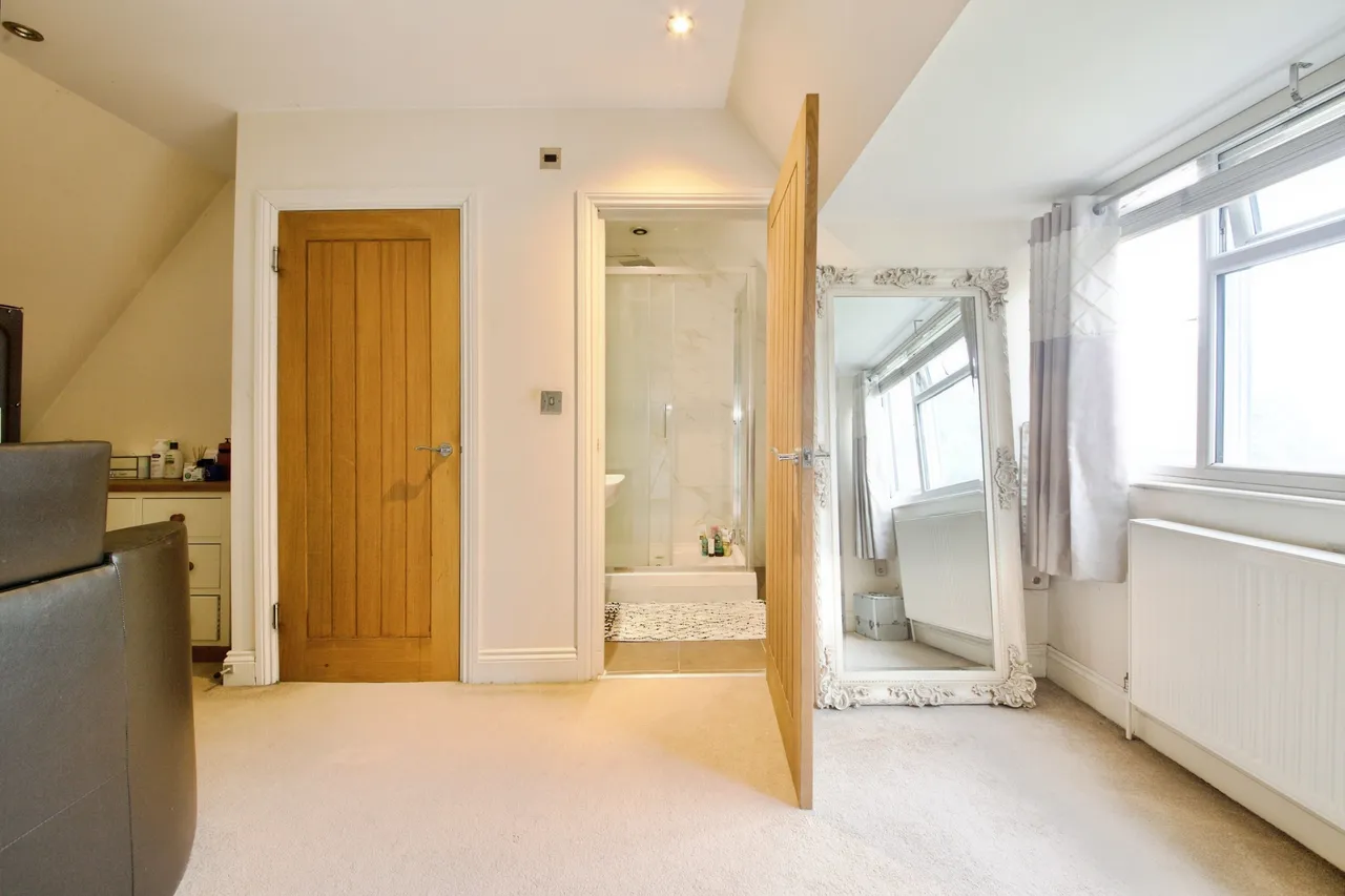 Beechwood Drive, Woodford Green, IG8, photo 19