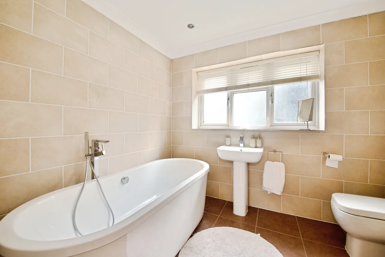 Beechwood Drive, Woodford Green, IG8, photo 13