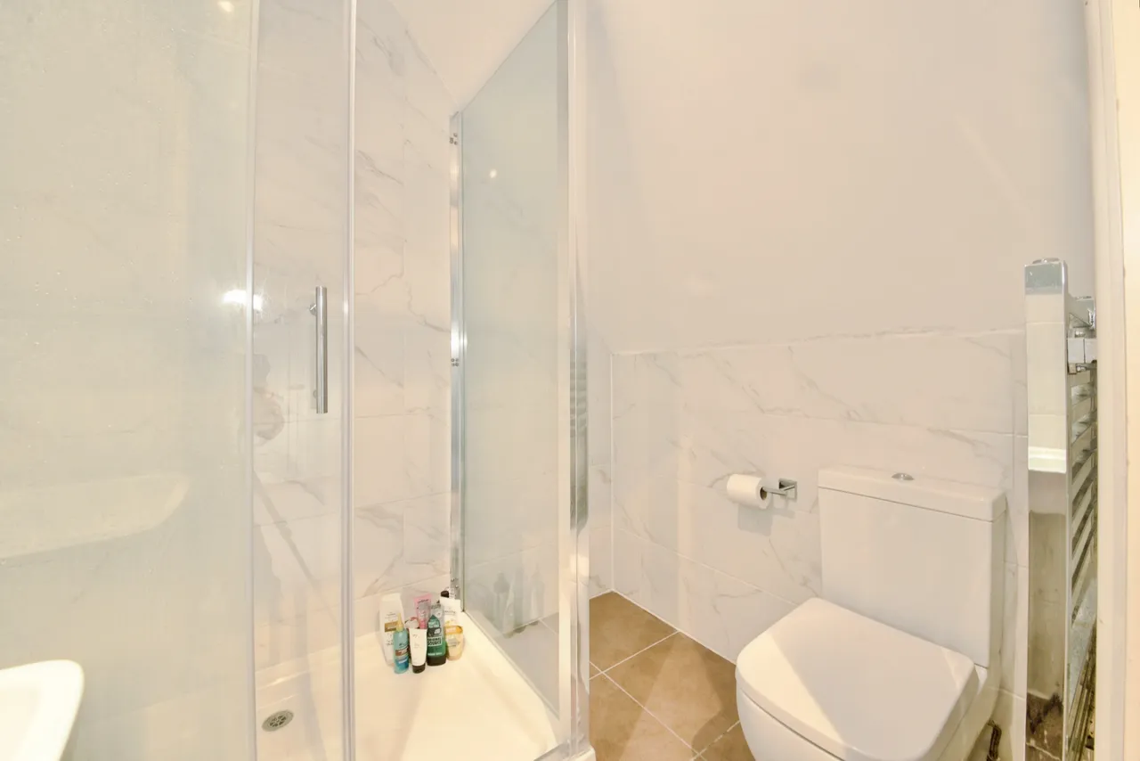 Beechwood Drive, Woodford Green, IG8, photo 18