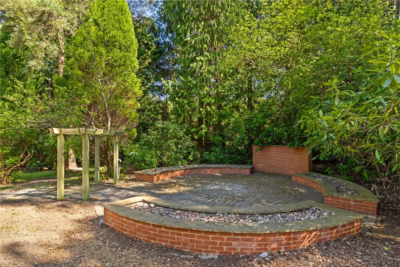 Heath Ride, Finchampstead, Wokingham, Berkshire, RG40 3QN, photo 30